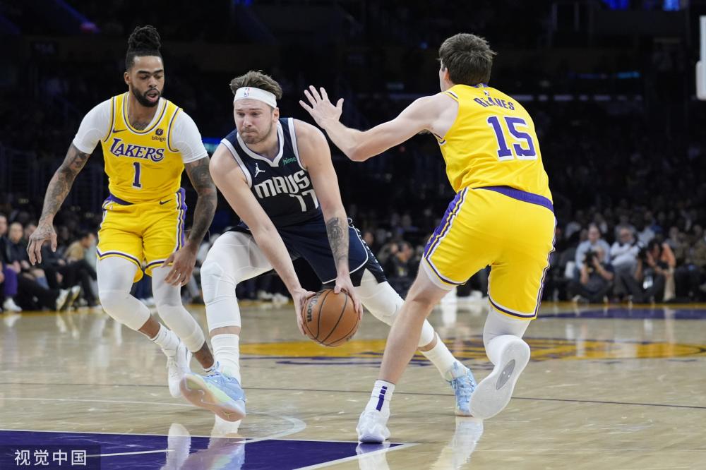 湖人变阵的 湖人变阵的