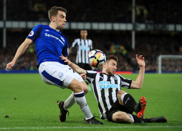 纽卡斯尔联 纽卡斯尔联